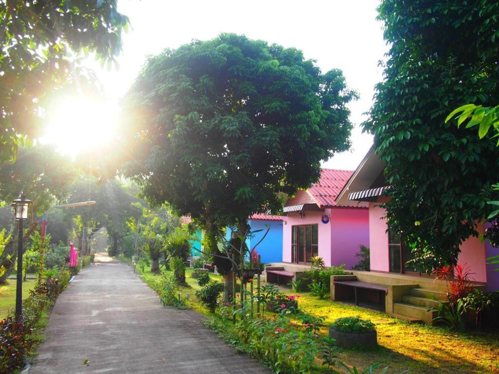 Donut Resort Mae Sai Exterior foto